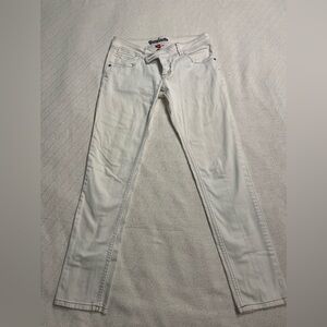 White jeans great stretch. I am a size 6 in women’s and these are a great fit.